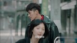 男子失恋了硬拉着哥们嗨 哥们承受不住跑了