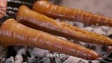 这烧烤也太别致了,猪鼻子脆骨软韧得像糖,猪尾巴外皮劲道又入味