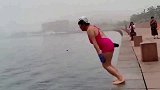 搞笑跳水姿势，这操作给一百分都不过分