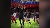 法国队是冠军！FIFA游戏官方送上洛里捧杯画面