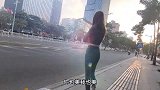 能拥有这样前凸后翘魔鬼身材美女，止生也无憾了，穷吊丝只能做梦