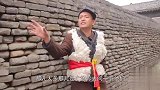 妹子去找小伙问路，小伙却是个糊涂虫，真是搞笑哦