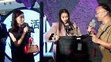 关晓彤解除隔离正式复工拍戏，妈妈贴身照料送饭