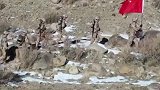 最后一次踏上巡逻路，老兵向边防线深情告白