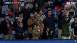 武磊爆射破门瞬间点燃气氛 中国球迷现场高呼：WU LEI