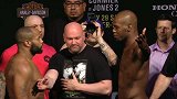 UFC-17年-科米尔与乔恩琼斯面对面UFC214赛前称重仪式现场-花絮