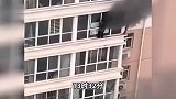 西安一小区高层住宅发生火灾，官方通报：5人经抢救无效死亡