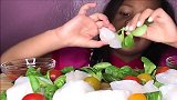 法国小萝莉吃水晶饺子