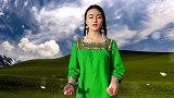 蒙古姑娘一首《情定那拉提》，嗓音高亢，引人入胜