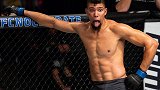 强尼-沃克点评自己UFC首秀：我的战术就是没有战术