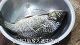 终于找到鲫鱼炖豆腐最好吃做法大厨教你煎鱼不破，鲜嫩不腥技巧