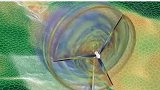 风力发电机被雷电击中，与电脑模拟的风流向差别不大