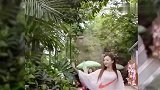 痴情女歌手一首《快乐老家》，欢快动感，听了一遍又一遍！