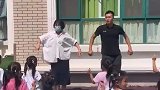 幼儿园男教师活力带舞，男幼教真的太奇缺了
