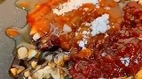 剩下的饺子皮不要扔掉，这样做会更加美味