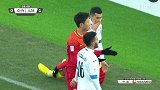 何超完美掩护不愧郑智接班人！ 高准翼果断铲抢化解乌兹反击攻势
