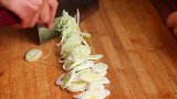 大葱炒鸡蛋最好吃的做法，比大鱼大肉还香，下酒又下饭！