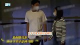 恋综天花板！王子文吴永恩街头甜蜜搂抱，手牵手过马路仍在热恋中