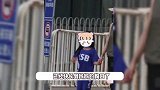 高圆圆带女儿医院问诊，6岁Rhea继承妈妈美貌，长发飘飘气质出众