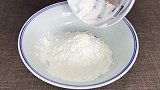 西红柿不要炒着吃了，教你一个新做法，爽滑筋道，营养又美味