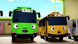 小公交车太友：老师让太友和嘉妮扮演消防车，它们能扑灭火吗？