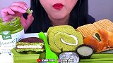 美女试吃绿茶冰淇淋、棉花糖、可食用汤匙、绿茶牛奶蛋糕