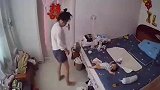 带娃带到崩溃，门上大大的喜字，真的很戏剧
