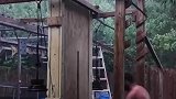 他创造了一个障碍，也得到了我的膝盖