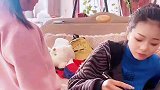 小女孩和姑姑吵架逗笑网友