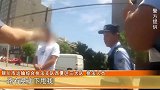 宁夏一“黑车”司机为躲避检查撒野，将执法人员顶引擎盖上疯狂疾行两公里！