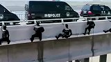 特警训练从28米高的桥上跳下，常人别说跳了，就是看见就害怕！