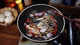 香菜炒什么比较好吃，我认为香菜炒金针菇比较好吃