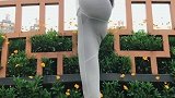 美女小姐姐真有才华，这个一字马太标准了！