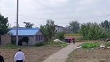 老人一百岁生日，娘家人过来祝寿