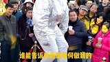 若不是视频拍下谁信？小伙空中行走，到底是怎么做到的？