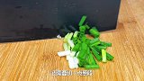 冬天的莲藕最营养，教你新做法，不清炒不炖汤，酸辣开胃超下饭！