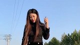 美女翻唱闽南语人生何处不相逢，越听越有味道，真是好听