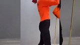 别老穿裙子，如今这款双拉链T恤才时髦，显瘦又洋气，百看不厌