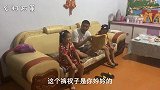 双胞胎外甥女相中舅妈的短裤，舅舅想了个办法，结果俩人还打架了