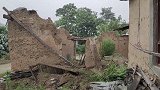 100年前的土房子，只用了三斗包谷就盖好，你见过这样的老屋吗