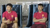 国足-17年-蒿俊闵曾诚谈在家乡为国出战：责任感相同踢好比赛回馈家乡球迷-专题