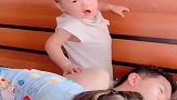 舅舅心想一定要坚持不能醒，醒了更惨！