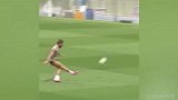 进攻属性暴涨？水爷训练中抬脚就是一记世界波