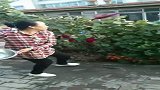 这天然淋浴洗的，那叫一个爽啊，姐姐搞事情！