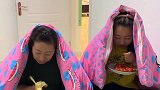 这娘俩一个比一个套路深