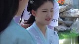 赵露思拍吃戏被导演喊停，无奈吐出一嘴鱼刺，实在太搞笑了！