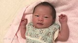 感动！爸爸用三百多个视频将女儿从出生到1岁的样子记录下来