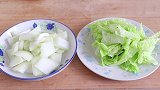 白菜炖豆腐好吃有诀窍，教你这样做，每次汤汁都不剩