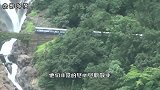 中国最特殊的大桥，火车经过要鸣笛30秒，只因底下埋着一个少年