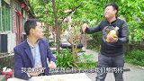 四川方言：老表板眼长，喝酒玩猜拳，硬是会忽悠！